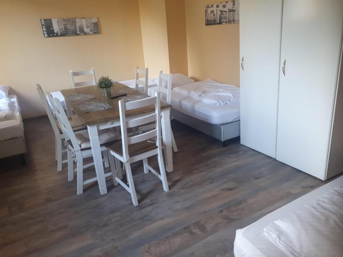 Pension 11 Apartments By Lorenc Berlin Kültér fotó