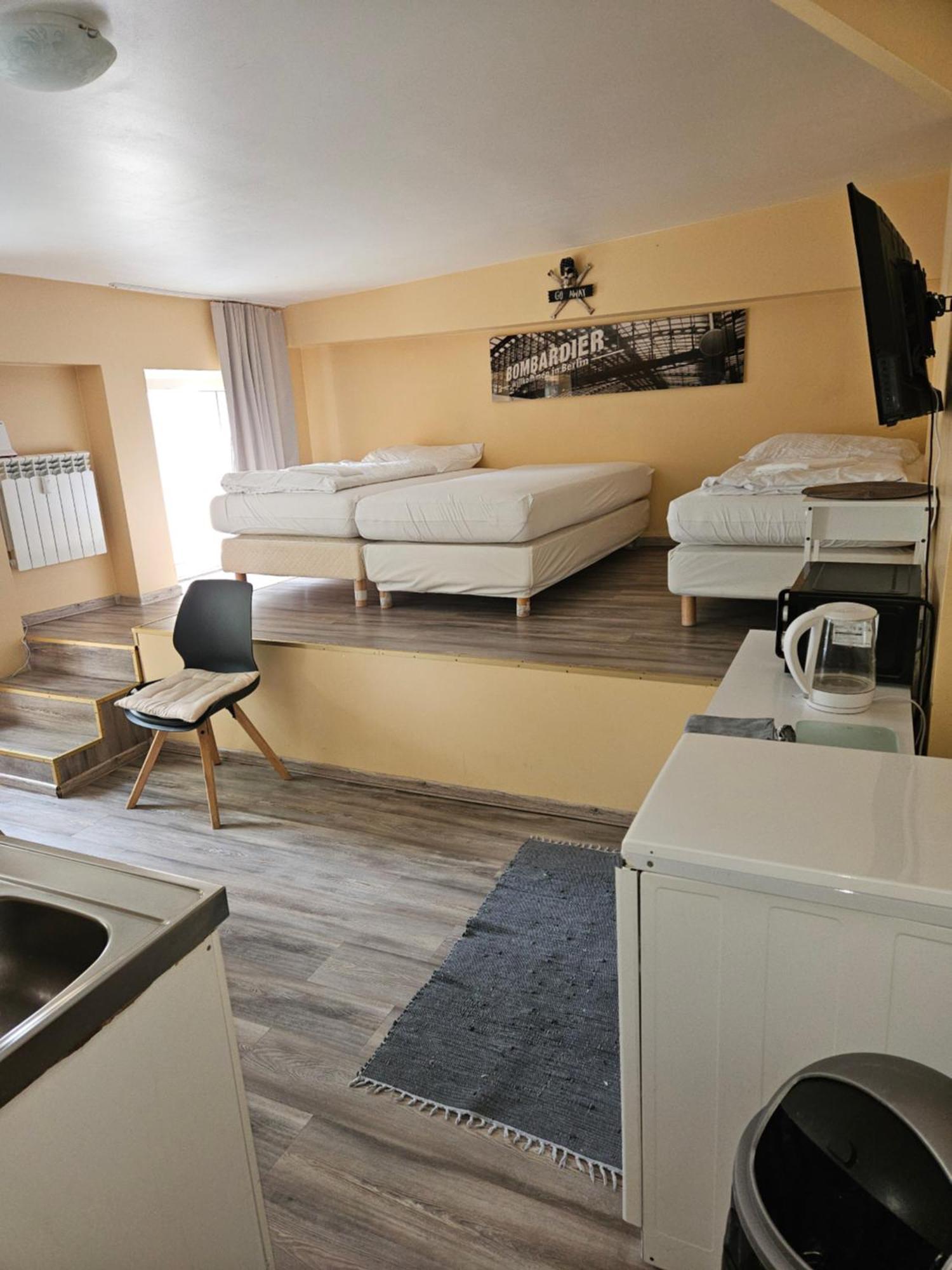 Pension 11 Apartments By Lorenc Berlin Kültér fotó