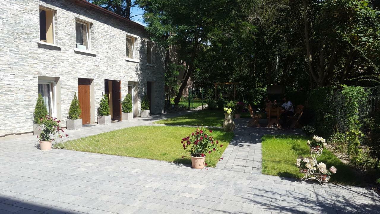 Pension 11 Apartments By Lorenc Berlin Kültér fotó