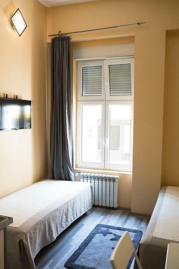 Pension 11 Apartments By Lorenc Berlin Kültér fotó